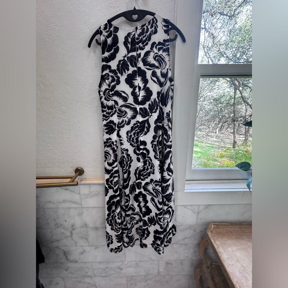 Ann Taylor Navy & White Floral Fit and Flare Dress Fully Lined Sleeveless - Picture 11 of 14